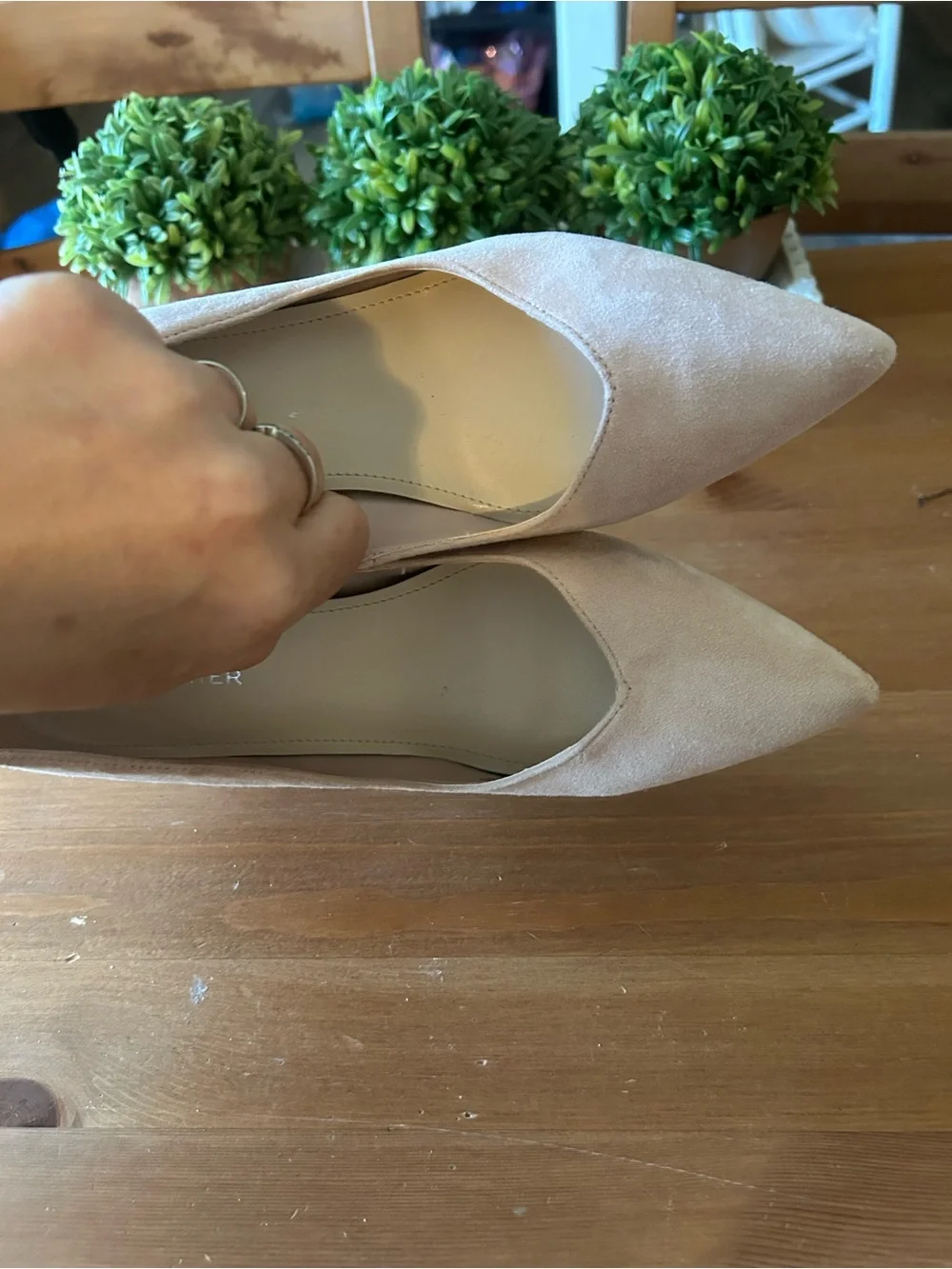 Marc Fisher Claire Heels, Light Natural Genuine Suede Pumps, Block Heel Size 6